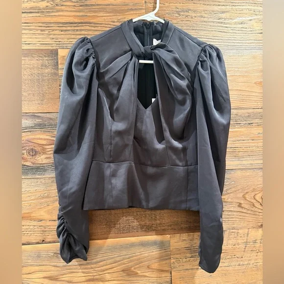 ASTR the Label Black Twist Mock Neck Peplum Blouse with Cut-Out NWT - Picture 2 of 7